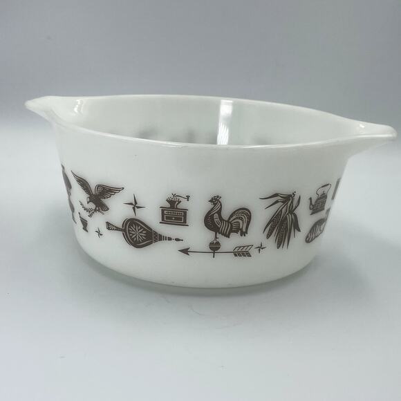 Pyrex Vintage 1.5 Qt Early American Casserole Dish Serveware 1960s 1970s - Picture 1 of 5